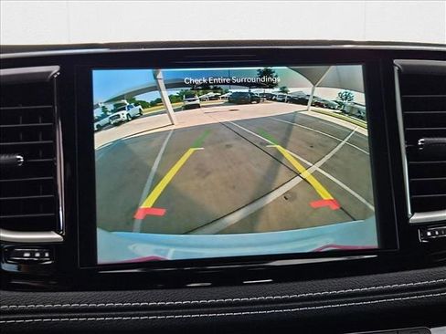 New 2025 Chrysler Pacifica Select w/ Fav Edition Package image 13