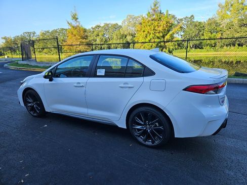 Certified 2024 Toyota Corolla SE image 3