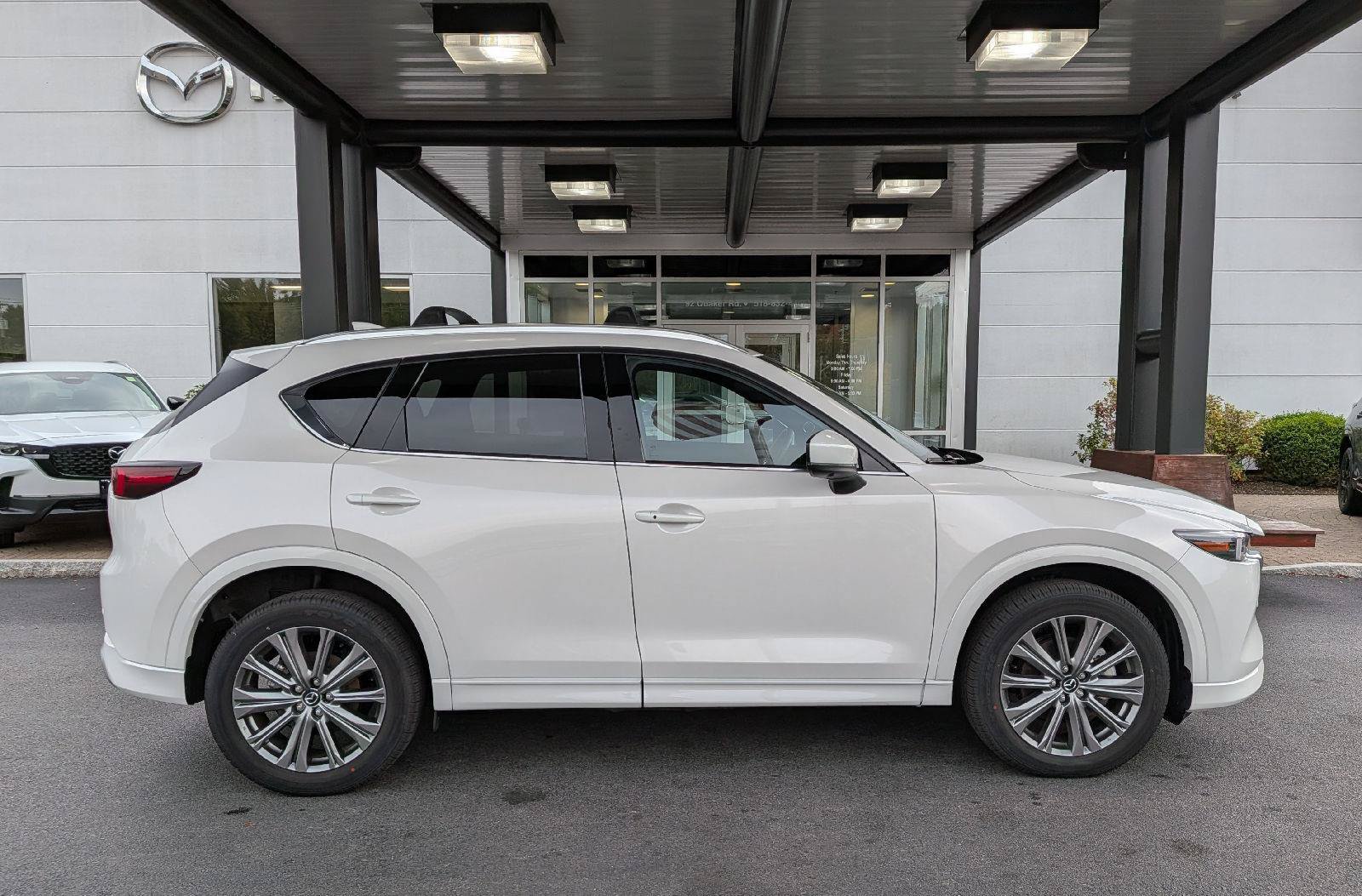 Certified 2025 MAZDA CX-5 Signature AWD/4WD image 6