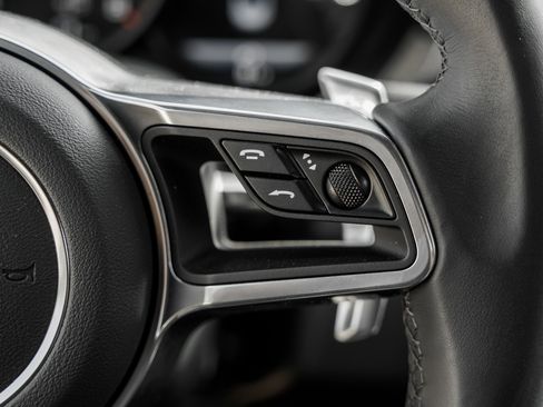 Used 2024 Porsche 718 Boxster w/ Premium Package image 18