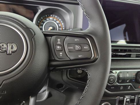 New 2026 Jeep Gladiator Sport AWD/4WD image 14