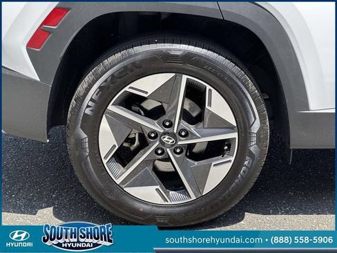 Certified 2025 Hyundai Tucson SEL AWD/4WD image 10