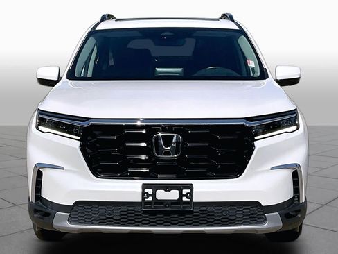 Used 2025 Honda Pilot Elite image 4