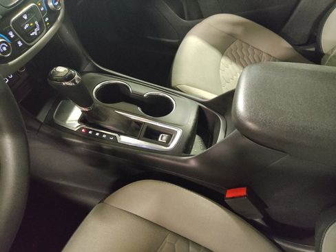 Used 2019 Chevrolet Equinox LS FWD image 26