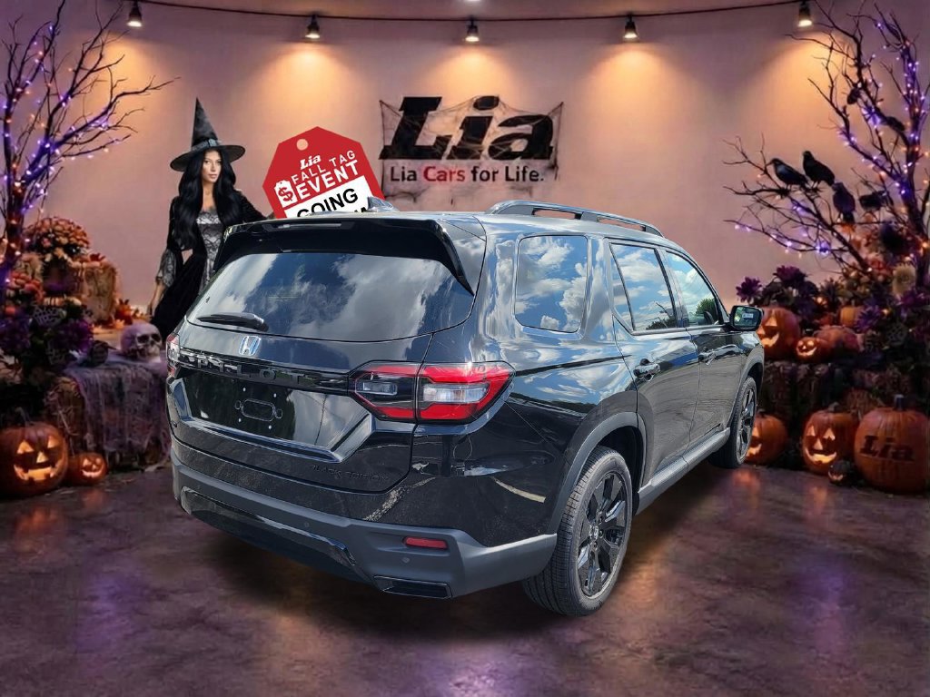 New 2026 Honda Pilot Black Edition image 3