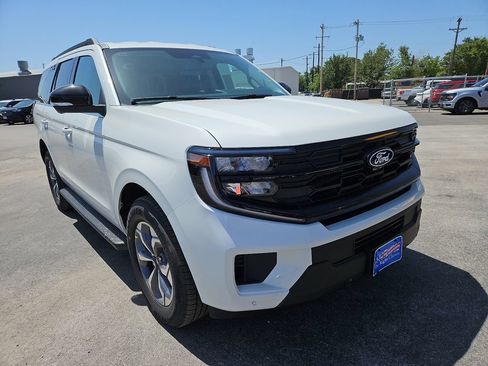 New 2027 Ford Expedition Active RWD image 2