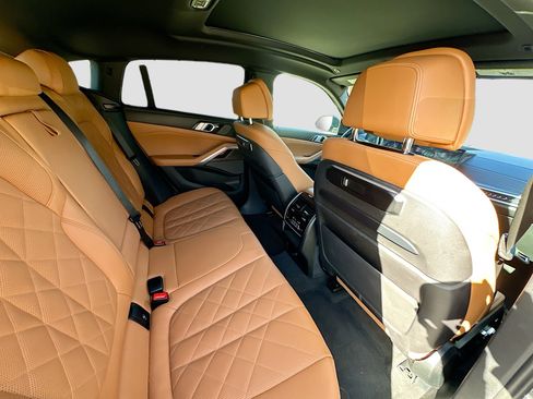 Certified 2024 BMW X6 xDrive40i w/ Executive Package image 31