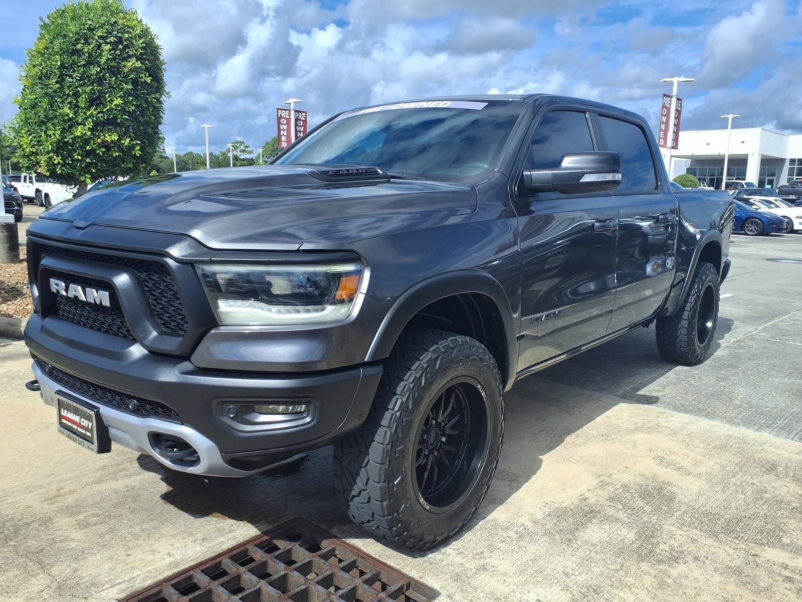 Used 2020 RAM 1500 Rebel w/ Rebel Level 2 Equipment Group AWD/4WD image 3