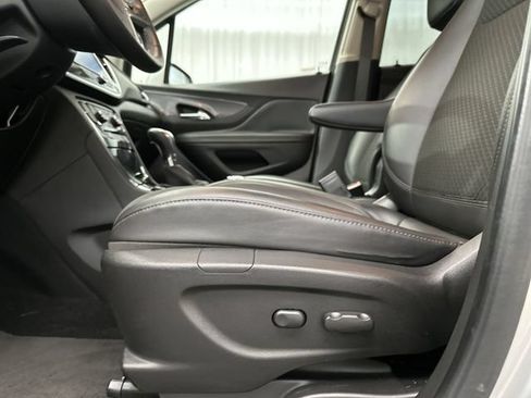 Used 2018 Buick Encore Preferred AWD/4WD image 17