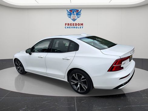 Used 2024 Volvo S60 B5 Core w/ Climate Package FWD image 4