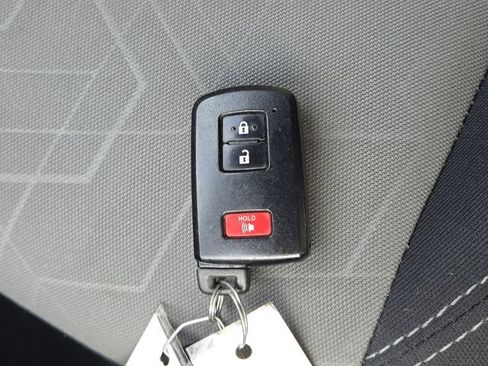 Used 2022 Toyota Tacoma TRD Sport w/ Technology Package RWD image 33
