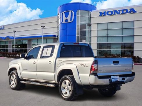 Used 2013 Toyota Tacoma PreRunner image 4