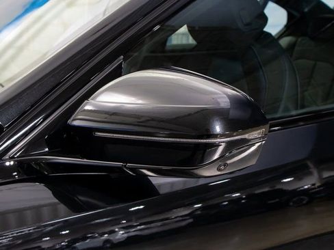 Used 2026 BMW 550e xDrive w/ Premium Package image 10