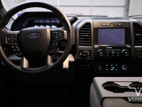 Used 2021 Ford F250 XLT w/ FX4 Off-Road Package image 8