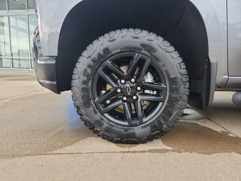 Used 2021 Chevrolet Silverado 1500 LT Trail Boss w/ Convenience Package II AWD/4WD image 28