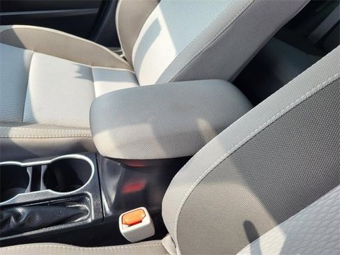 Used 2019 Toyota Corolla LE image 13