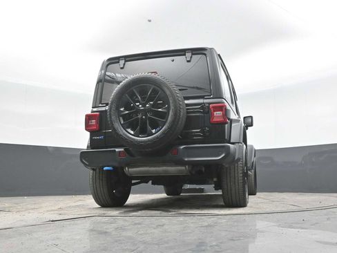Used 2023 Jeep Wrangler Unlimited Sahara w/ Cold Weather Group AWD/4WD image 44