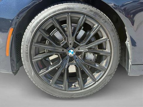 Used 2020 BMW 740i w/ M Sport Package image 15