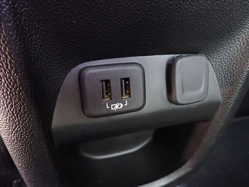 Used 2019 Chevrolet Colorado Z71 image 11