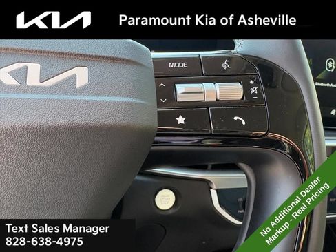 New 2026 Kia Sorento S AWD/4WD image 13