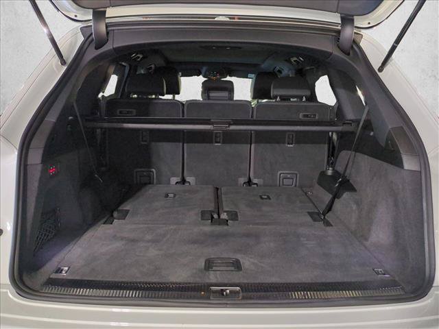 Used 2022 Audi Q7 2.0T Premium Plus w/ Premium Plus Package AWD/4WD image 6