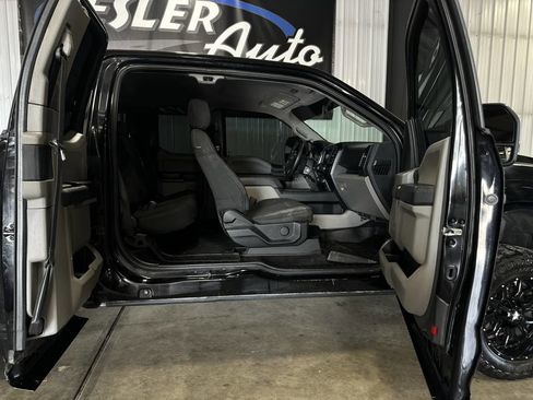 Used 2017 Ford F150 XL w/ Equipment Group 101A Mid AWD/4WD image 26
