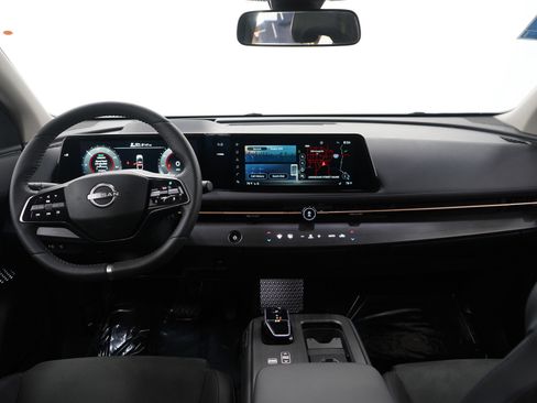 Used 2023 Nissan Ariya AWD image 14