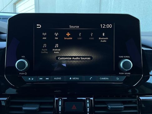 Used 2025 Nissan Pathfinder SV image 32