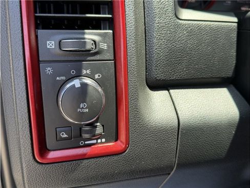 Used 2018 RAM 1500 Rebel w/ Luxury Group AWD/4WD image 32