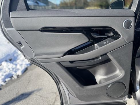 Used 2026 Land Rover Range Rover Evoque S image 11