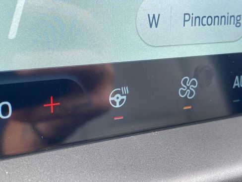 New 2025 Ford Escape SE image 30