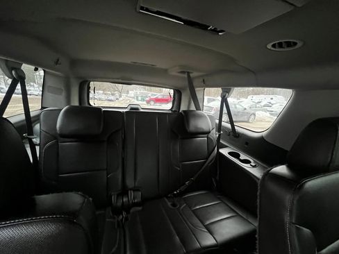 Used 2015 Chevrolet Suburban LTZ image 12