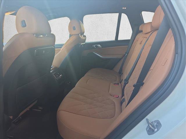 Used 2025 BMW X5 sDrive40i RWD image 9