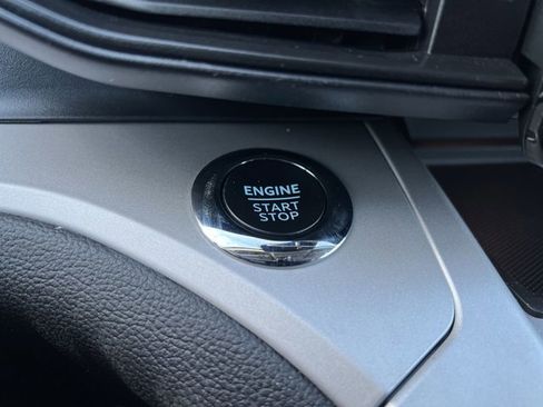 Used 2023 Ford Explorer XLT image 17