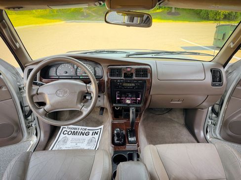 Used 2002 Toyota 4Runner Limited AWD/4WD image 14