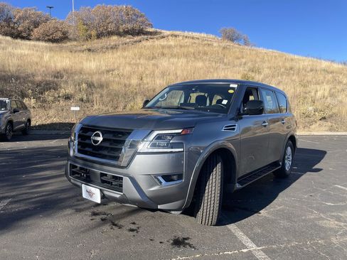 Used 2023 Nissan Armada S image 3