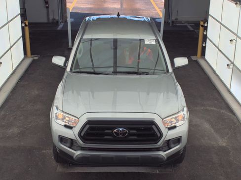 Used 2022 Toyota Tacoma SR image 2