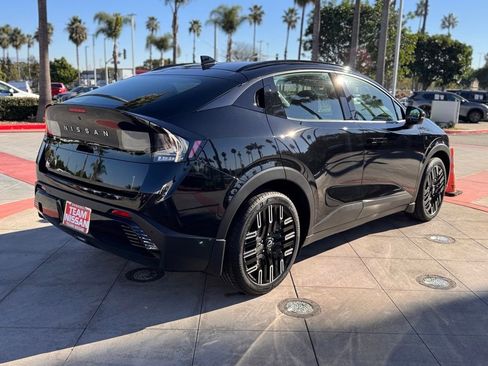 New 2026 Nissan Leaf Platinum+ image 7