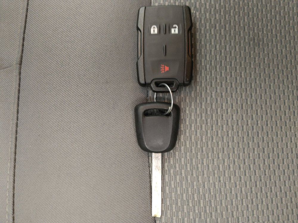 Used 2020 Chevrolet Colorado LT w/ Safety Package RWD image 32