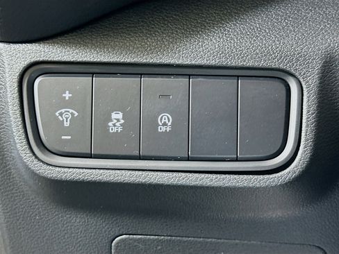 Used 2025 Kia Soul LX w/ LX Technology Package image 17