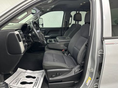 Used 2019 Chevrolet Silverado 2500 LT w/ LT Convenience Package AWD/4WD image 9