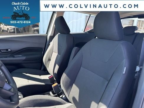 New 2025 Nissan Kicks Play S image 11