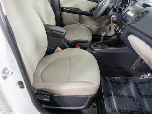 Used 2010 Kia Forte EX image 8
