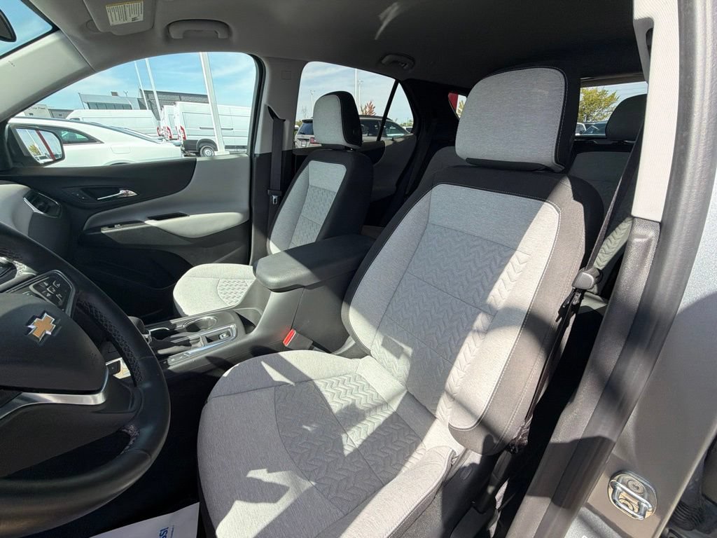 Used 2023 Chevrolet Equinox LT w/ Driver Convenience Package AWD/4WD image 12