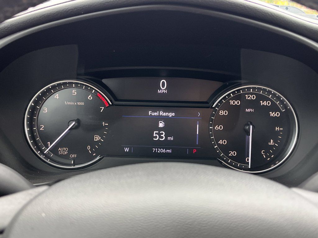 Used 2020 Cadillac XT4 Luxury w/ Cold Weather Package FWD image 19
