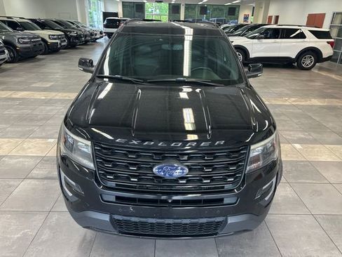 Used 2017 Ford Explorer Sport w/ Equipment Group 401A AWD/4WD image 17