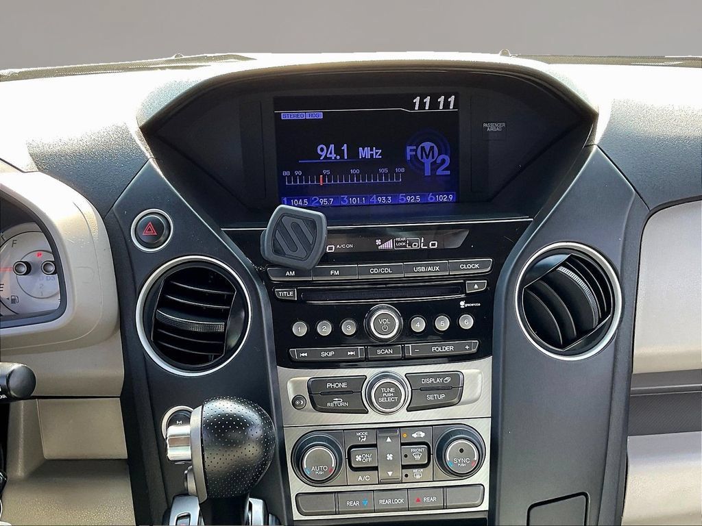 Used 2015 Honda Pilot LX image 9