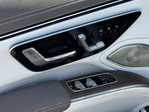 Certified 2023 Mercedes-Benz EQS 580 4MATIC Sedan image 12