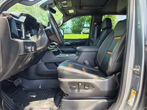 Used 2024 GMC Sierra 2500 AT4 w/ AT4 Premium Plus Package AWD/4WD image 8