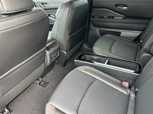 New 2026 Nissan Pathfinder SL AWD/4WD image 14